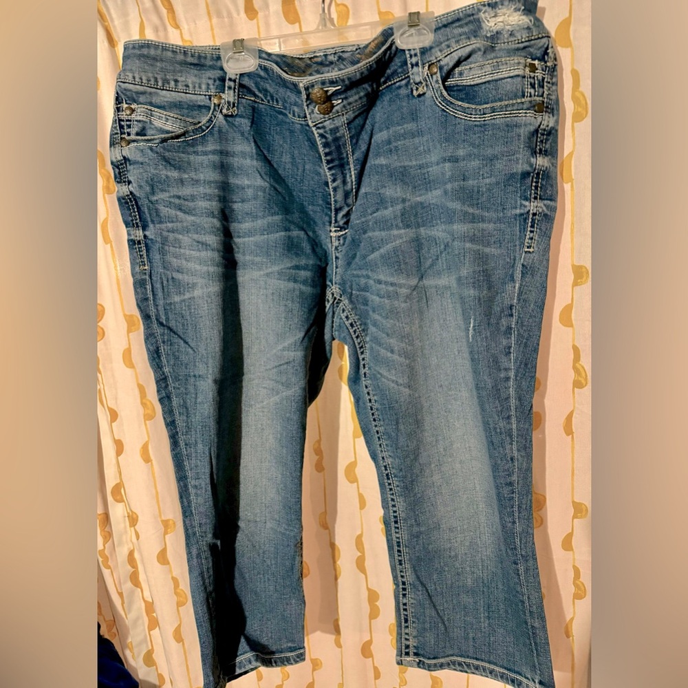 Seven7 Women’s plus Jean capris